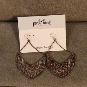 Dangle earrings
